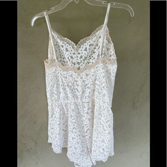 Victoria's Secret White Lace Chemise - Picture 2 of 5